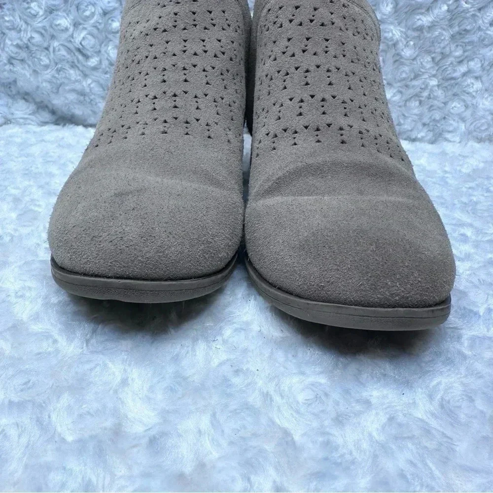 TOMS Tan Suede Perforated Deia Booties Size 7.5